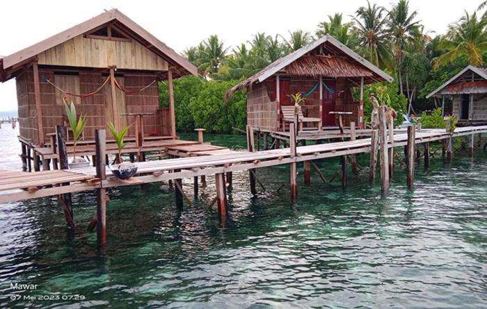 Mawar Homestay Besir Екстериор снимка
