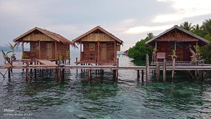 Mawar Homestay Besir Екстериор снимка